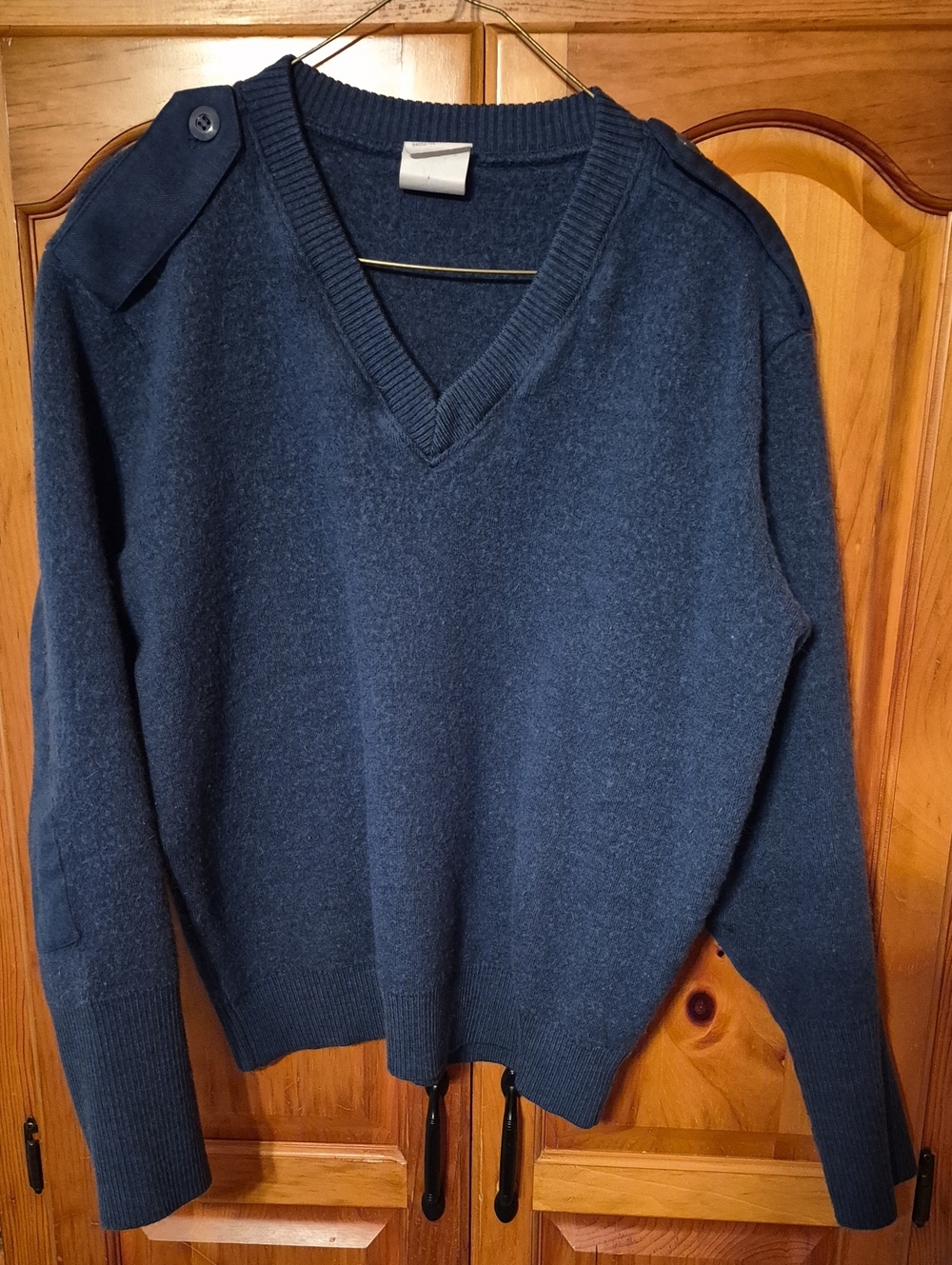 Authentic Canadian Military Issue 100% Wool Commando Sweater ✨
Premium utility